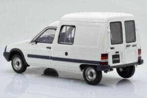 Citroen C15 E Weiss Otto 1:18 OT956B Resin – Bild 4 von 6