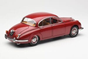 Daimler 250 V8 Rot Paragon 1:18 PA-98312 Metall – Bild 3 von 8