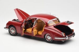 Daimler 250 V8 Rot Paragon 1:18 PA-98312 Metall – Bild 5 von 8