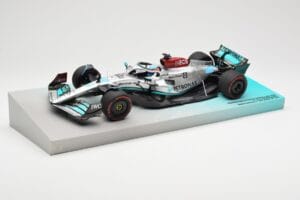 Mercedes AMG Petronas W13 E Performance #63 G. Russell Brazilian GP 1st Win 2022 Minichamps 1:18 113222163 Resin – Bild 2 von 4