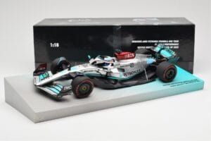 Mercedes AMG Petronas W13 E Performance #63 G. Russell Brazilian GP 1st Win 2022 Minichamps 1:18 113222163 Resin – Bild 4 von 4