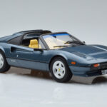 Ferrari 308 GTS Blau Norev 1:18 - image 5 of 7