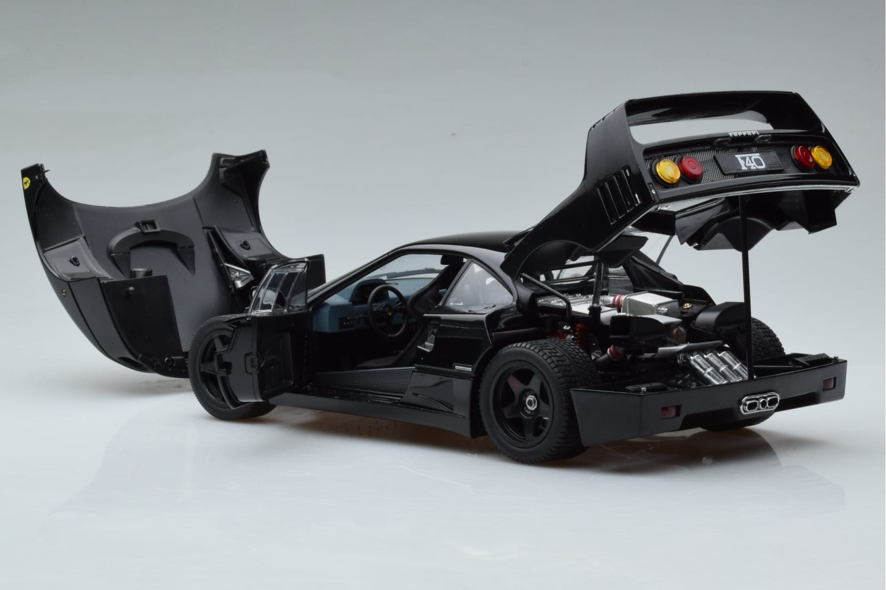 Ferrari F40 Lightweight Schwarz Kyosho 1:18 08412BK Metall – Bild 6 von 12