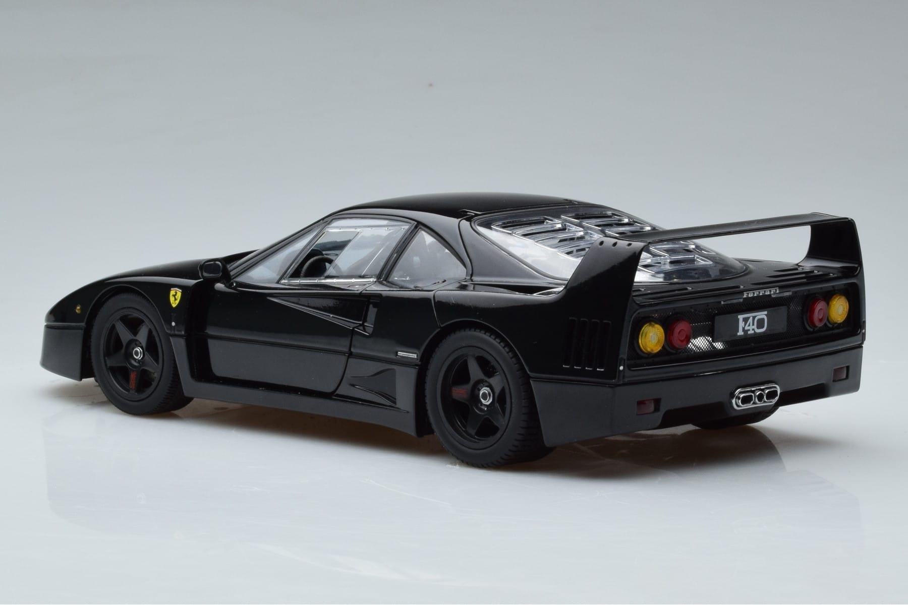 Ferrari F40 Lightweight Schwarz Kyosho 1:18 08412BK Metall – Bild 7 von 12