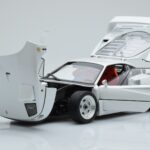 Ferrari F40 Perlweiss Kyosho 1:18 - image 2 of 8