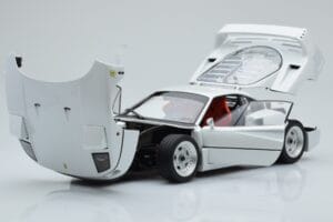 Ferrari F40 Perlweiss Kyosho 1:18 08416PW-G Metall – Bild 2 von 8