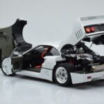 Ferrari F40 Perlweiss Kyosho 1:18 - image 5 of 8
