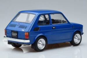 Fiat 126P Blau MCG 1:18 MCG18324 Metall – Bild 2 von 6