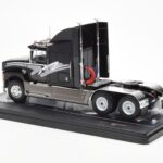 Ford Aeromax Schwarz IXO 1:43 - image 2 of 4