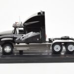 Ford Aeromax Schwarz IXO 1:43