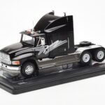 Ford Aeromax Schwarz IXO 1:43 - image 3 of 4