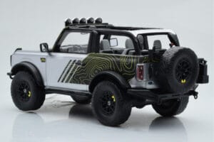 Ford Bronco RTR Iconic Silber GT Spirit 1:18 GT404 Resin – Bild 5 von 6