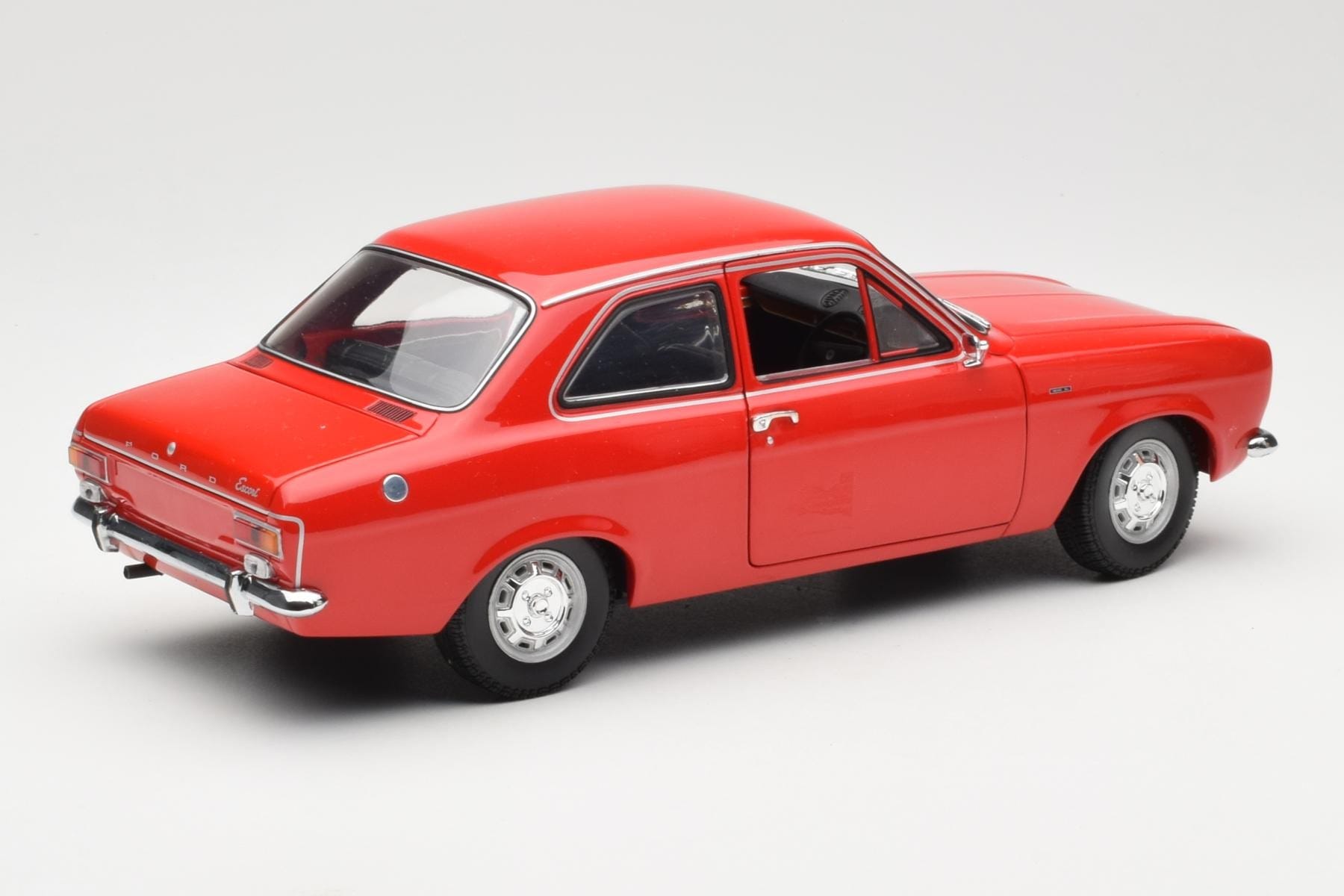 Ford Escort Mk1 RHD Rot Minichamps 1:18 150081070 Metall – Bild 3 von 8