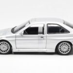 Ford Escort RS Cosworth Straßenfahrzeug Silber UT Models 1:18 - image 3 of 6