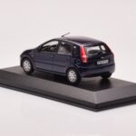 Ford Fusion Blau Minichamps 1:43 - image 3 of 4