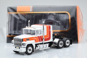 Ford LTL 9000 Weiss Rot Orange IXO 1:43 TR094 Metall – Bild 5 von 5