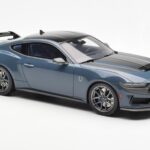 Ford Mustang Dark Horse Vapor Blau Metallic GT Spirit 1:18 - image 4 of 6