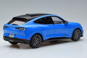 Ford Mustang Mach-E GT Performance Blau Otto 1:18 OT414 Resin – Bild 2 von 6