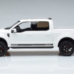 Ford Shelby F-150 Weiss GT Spirit 1:18 - image 3 of 6
