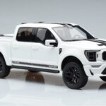 Ford Shelby F-150 Weiss GT Spirit 1:18 - image 4 of 6