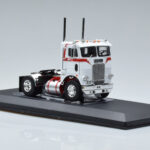 Freightliner COE Weiss IXO 1:43 TR128 - image 4 of 6