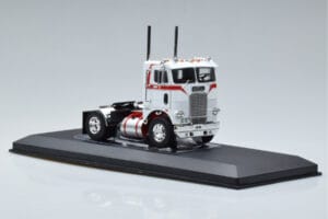 Freightliner COE Weiss IXO 1:43 TR128 Metall – Bild 4 von 6