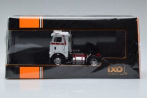 Freightliner COE Weiss IXO 1:43 TR128 Metall – Bild 6 von 6