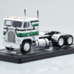 Freightliner FLA Weiss Grün IXO 1:43