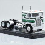 Freightliner FLA Weiss Grün IXO 1:43 - image 3 of 4