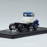 GMC 950 COE Blau Weiss IXO 1:43 - image 2 of 6