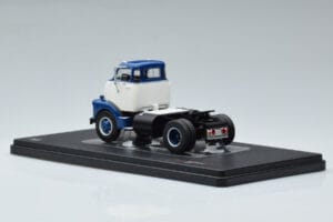 GMC 950 COE Blau Weiss IXO 1:43 TR150 Metall – Bild 5 von 6