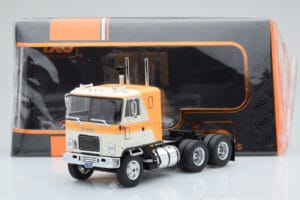 GMC Astro 95 Beige Weiss IXO 1:43 TR167 Metall – Bild 5 von 5