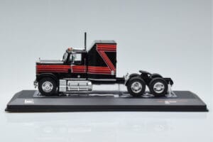 GMC General Rot Schwarz IXO 1:43 TR102 Metall – Bild 3 von 6