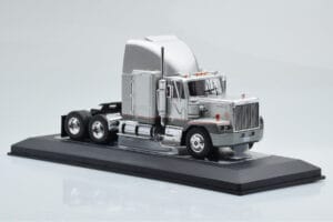 GMC General SBFA Silber IXO 1:43 TR166 Metall – Bild 4 von 6