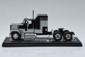 GMC General Silber Schwarz IXO 1:43 TR117 Metall – Bild 3 von 6