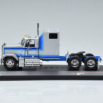 GMC General Silber IXO 1:43 TR079 - image 3 of 6