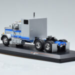 GMC General Silber IXO 1:43 TR079 - image 5 of 6