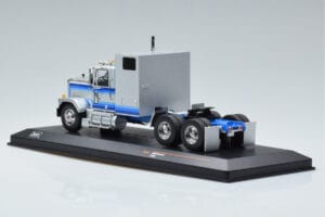 GMC General Silber IXO 1:43 TR079 Metall – Bild 5 von 6