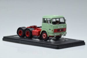 Henschel HS 19 TS Grün IXO 1:43 TR151 Metall – Bild 4 von 6