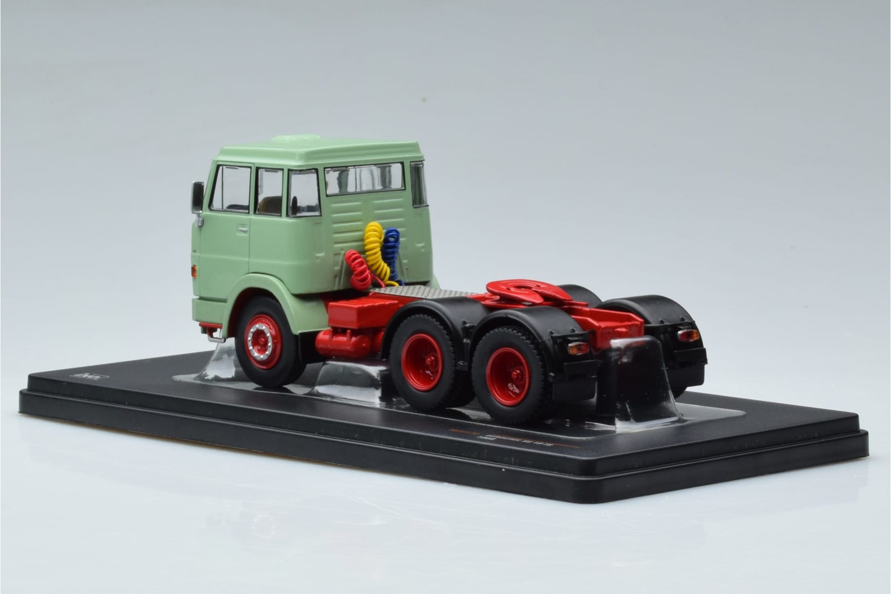 Henschel HS 19 TS Grün IXO 1:43 TR151 Metall – Bild 5 von 6