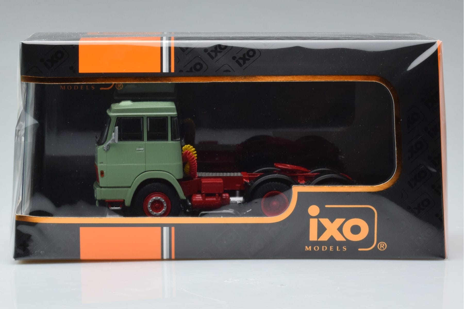 Henschel HS 19 TS Grün IXO 1:43 TR151 Metall – Bild 6 von 6