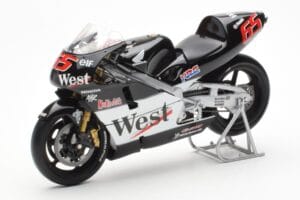Honda NSR500 West Honda Pons #65 L. Capirossi 500cc World Championship 2001 Minichamps 1:12 122016165 Metall – Bild 2 von 4