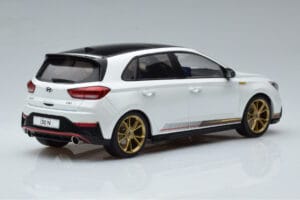 Hyundai i30 N PD Atlas Weiss MCG 1:18 MCG18376 Metall – Bild 2 von 6