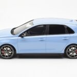 Hyundai i30 N Hellblau Otto 1:18 - image 3 of 6