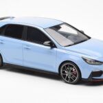 Hyundai i30 N Hellblau Otto 1:18 - image 4 of 6