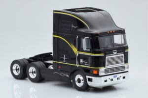 International Eagle Cabover Schwarz IXO 1:43 TR169 Metall – Bild 3 von 5