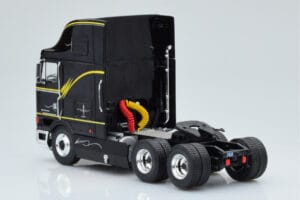 International Eagle Cabover Schwarz IXO 1:43 TR169 Metall – Bild 4 von 5