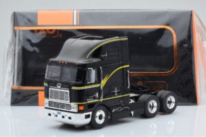 International Eagle Cabover Schwarz IXO 1:43 TR169 Metall – Bild 5 von 5