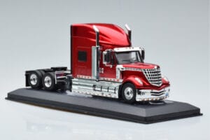 International Lonestar Rot IXO 1:43 TR103 Metall – Bild 4 von 6