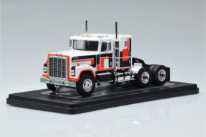 International Transtar 4300 Weiss IXO 1:43